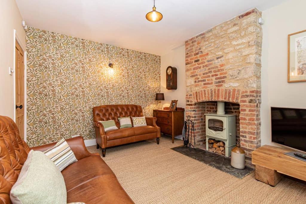 Oxfordshire Living - The Bowler Hat Cottage - Woodstock Zewnętrze zdjęcie