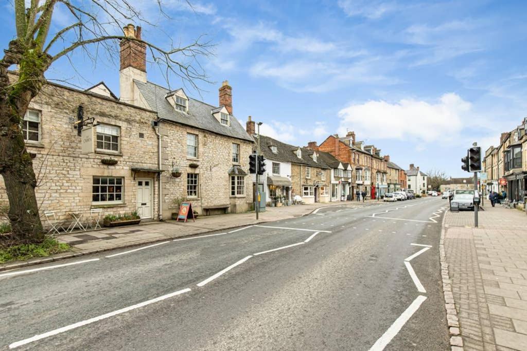 Oxfordshire Living - The Bowler Hat Cottage - Woodstock Zewnętrze zdjęcie